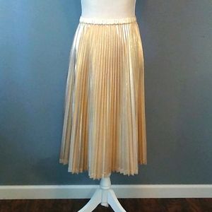 Gold foil pleated skirt petite M